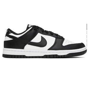 Nike Women’s Dunk Low size 9